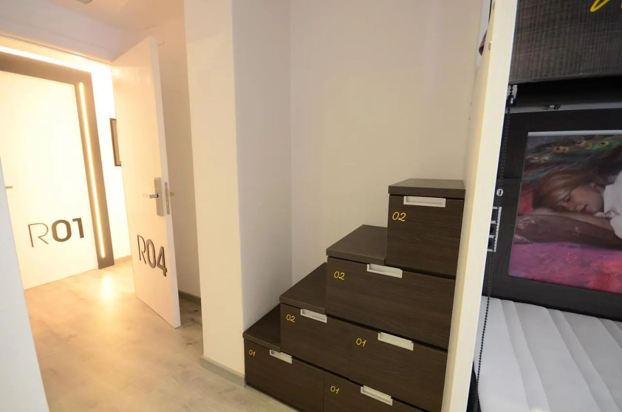 Free Hostels Barcelona Spain