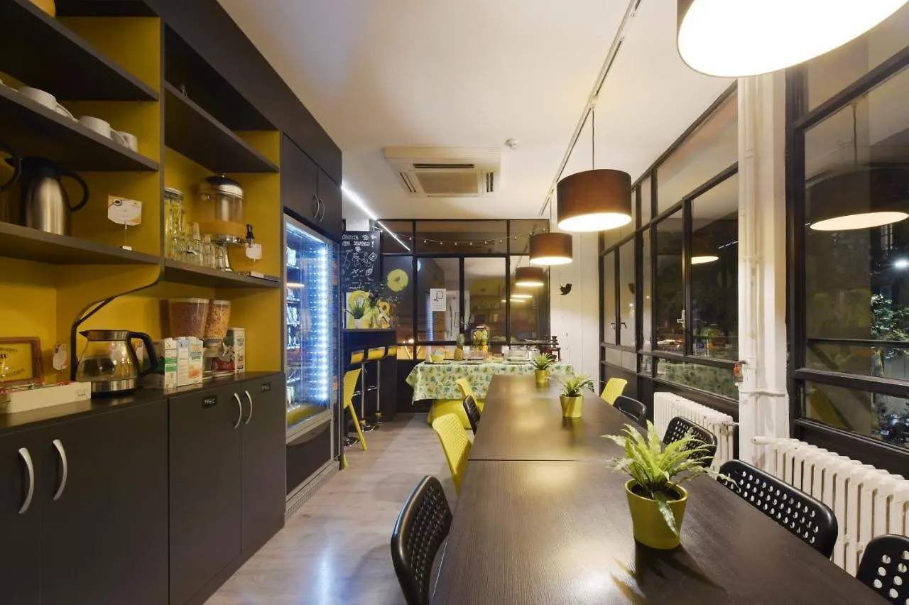 Free Hostels Barcelona Spain